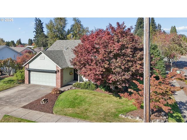 1481 E BURNETT St, Stayton, OR 97383