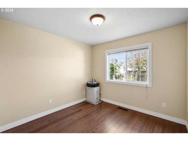 1481 E BURNETT St, Stayton, OR 97383