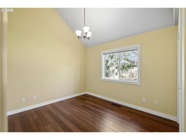1481 E BURNETT St, Stayton, OR 97383
