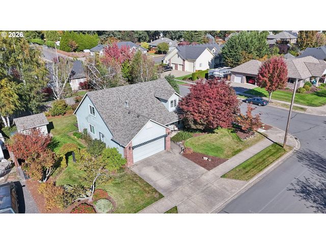 1481 E BURNETT St, Stayton, OR 97383