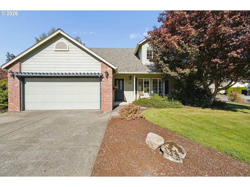 1481 E BURNETT St, Stayton, OR 97383