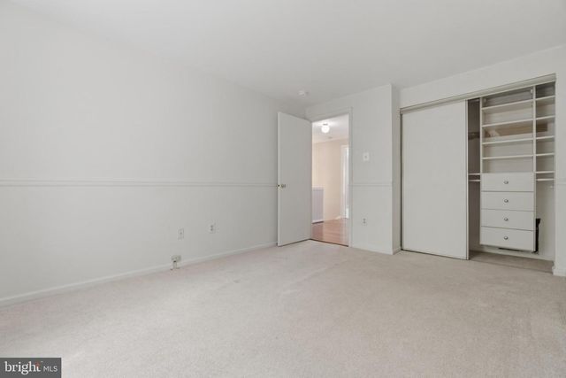 14 LAMBETH BRIDGE CT, Lutherville Timonium, MD 21093