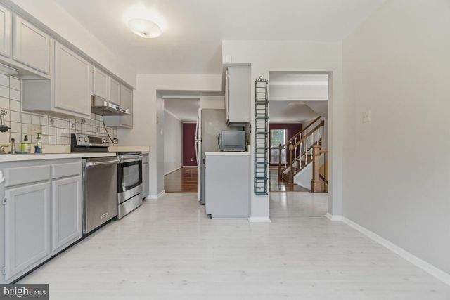 14 LAMBETH BRIDGE CT, Lutherville Timonium, MD 21093