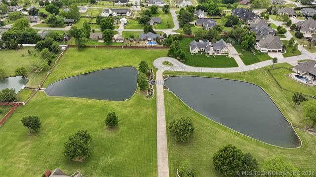 10826 S Fir Street, Jenks, OK 74037