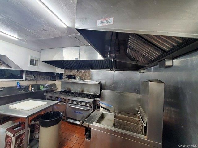 215-52 Jamaica Avenue, Queens Village, NY 11428