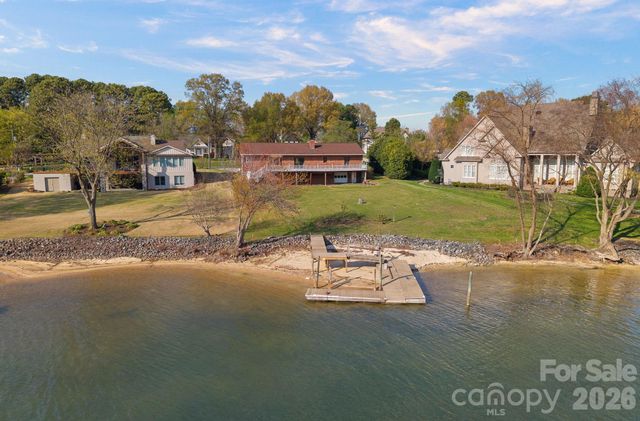 18726 Bluff Point Road, Cornelius, NC 28031