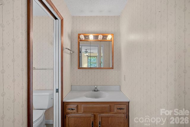 18726 Bluff Point Road, Cornelius, NC 28031