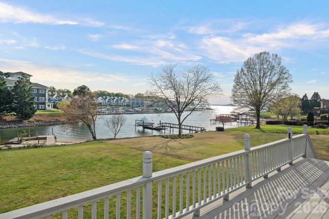 18726 Bluff Point Road, Cornelius, NC 28031