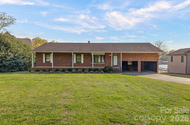 18726 Bluff Point Road, Cornelius, NC 28031