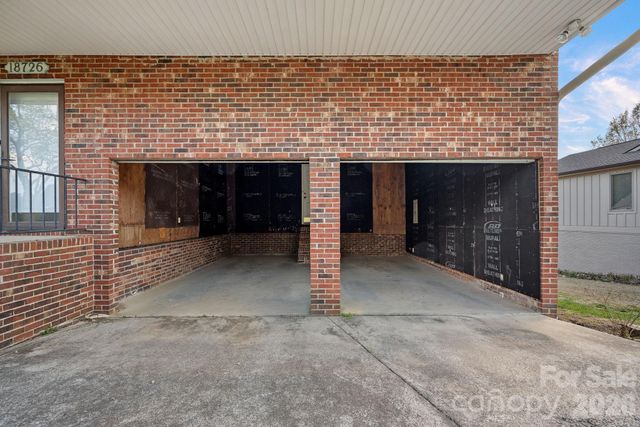 18726 Bluff Point Road, Cornelius, NC 28031