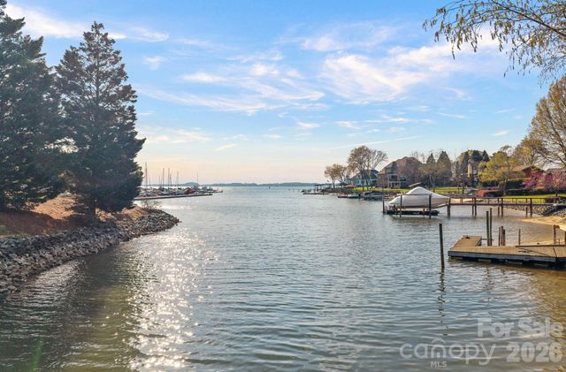 18726 Bluff Point Road, Cornelius, NC 28031