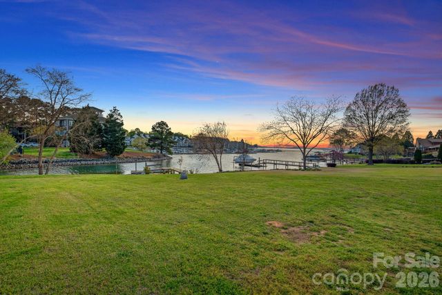 18726 Bluff Point Road, Cornelius, NC 28031