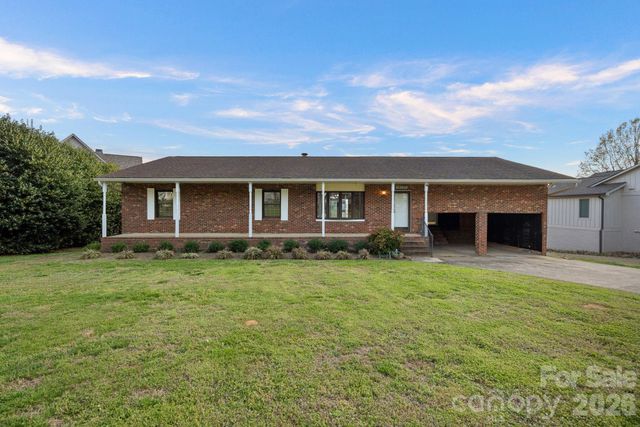 18726 Bluff Point Road, Cornelius, NC 28031