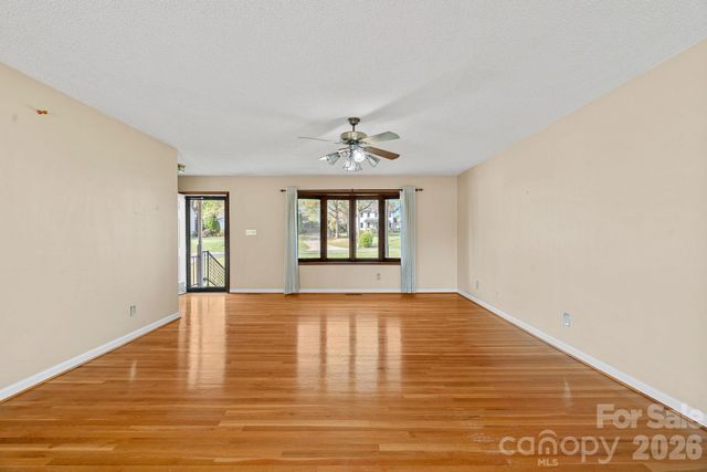 18726 Bluff Point Road, Cornelius, NC 28031