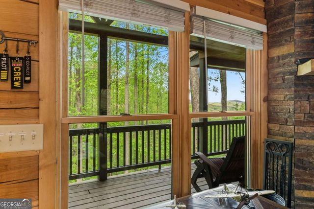 431 Little Bushy Head Road, Blue Ridge, GA 30513