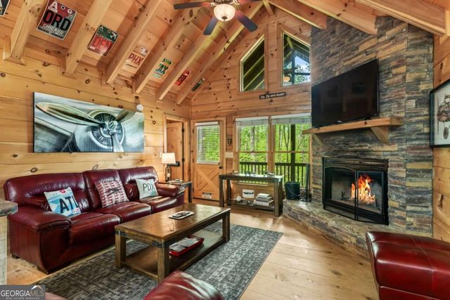 431 Little Bushy Head Road, Blue Ridge, GA 30513