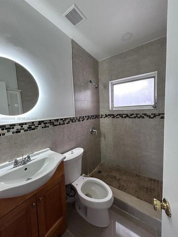 1795 NE 175th St 1795, North Miami Beach, FL 33162