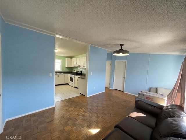 8200 Bolsa Avenue 103, Midway City, CA 92655