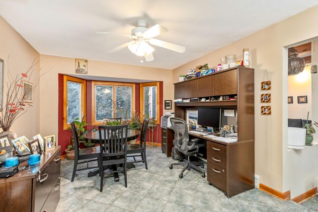 1 Cumberland Path, Setauket, NY 11733