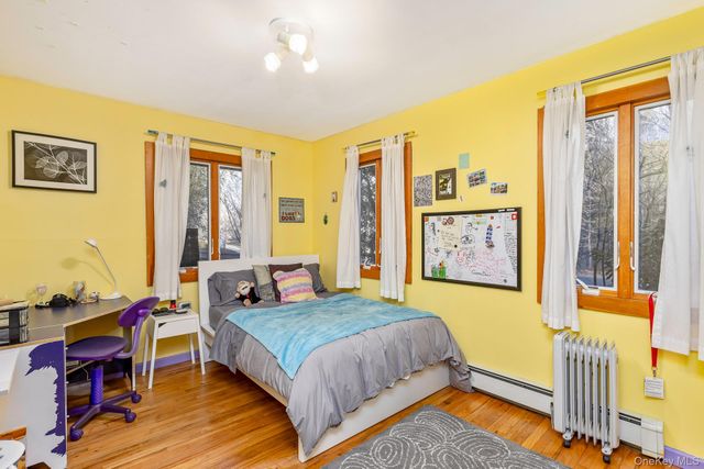 1 Cumberland Path, Setauket, NY 11733