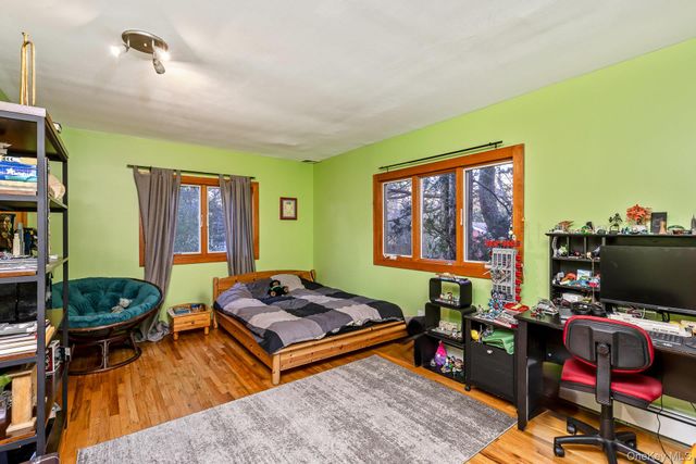 1 Cumberland Path, Setauket, NY 11733