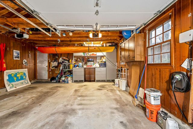 1 Cumberland Path, Setauket, NY 11733