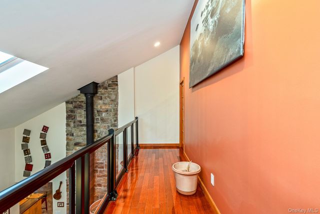 1 Cumberland Path, Setauket, NY 11733