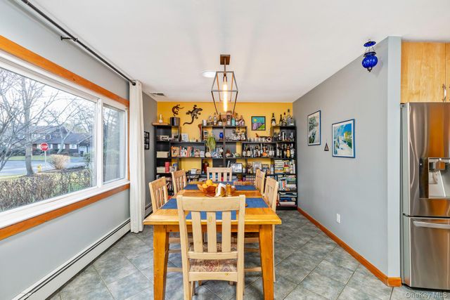 1 Cumberland Path, Setauket, NY 11733