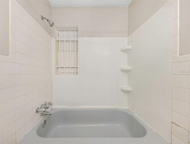 2423 AUBURN STREET S, St Petersburg, FL 33712