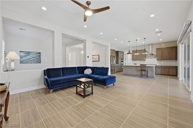 6865 Steel Mist Street, Las Vegas, NV 89148