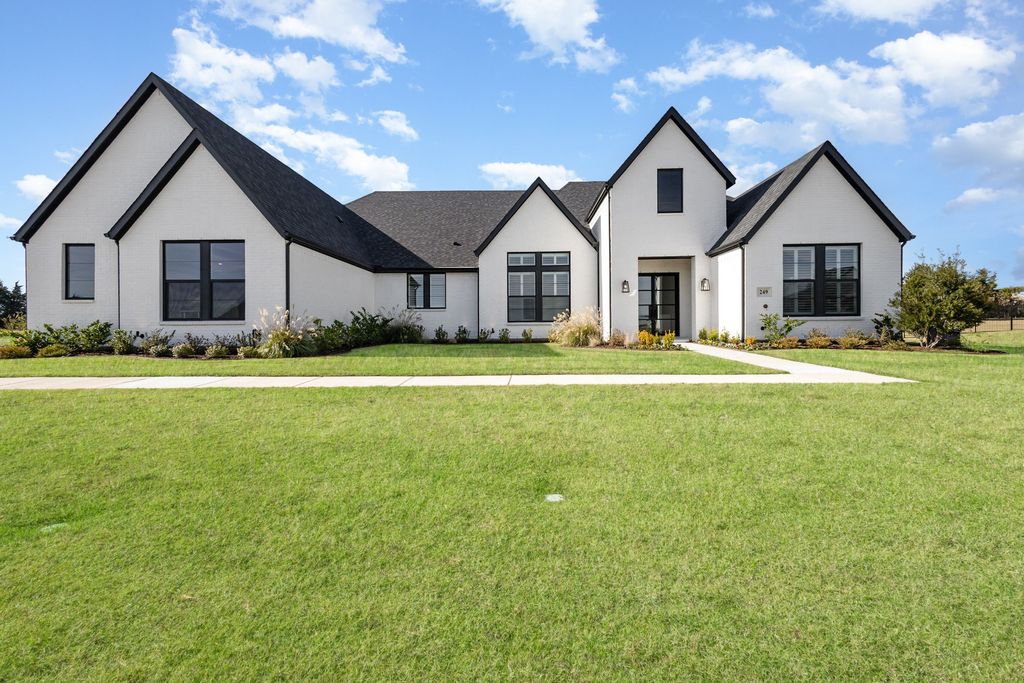 249 Vidrio Drive, Sunnyvale, TX 75182