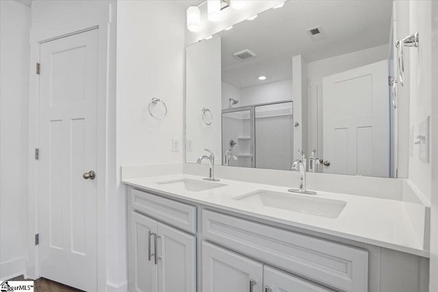 8 Shoemaker Road, Greenville, SC 29617