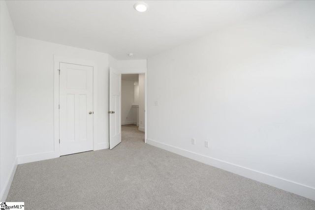 8 Shoemaker Road, Greenville, SC 29617