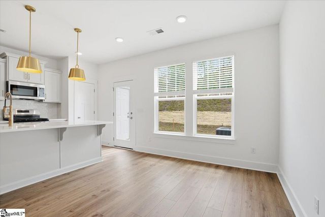 8 Shoemaker Road, Greenville, SC 29617