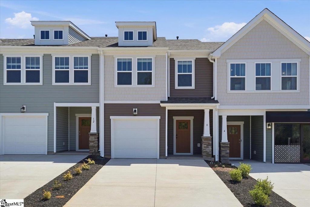 8 Shoemaker Road, Greenville, SC 29617