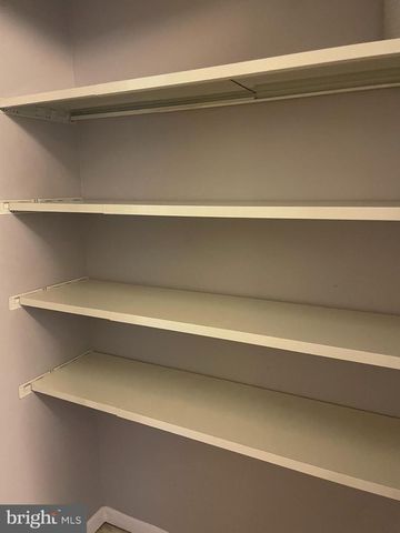 5400-B OXFORD DR, Mechanicsburg, PA 17055