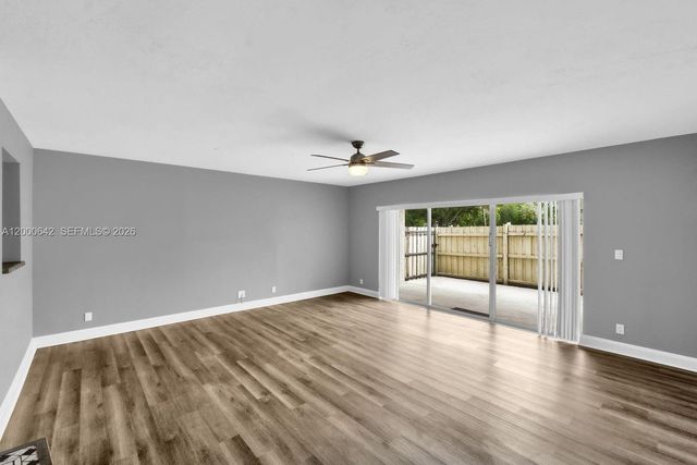 6900 NW 5th St 201, Plantation, FL 33317