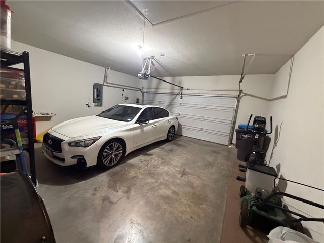 925 Meadow Scape Drive, Fort Worth, TX 76028