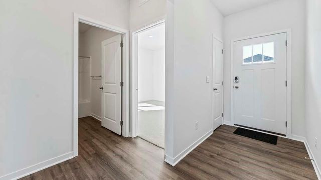 10701 N Richmond Avenue, Kansas City, MO 64157