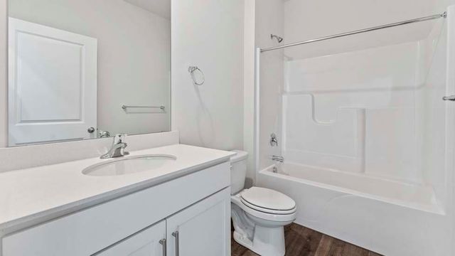 10701 N Richmond Avenue, Kansas City, MO 64157