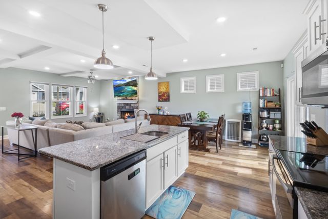 116 Eagles Perch Ln, Clarksville, TN 37040