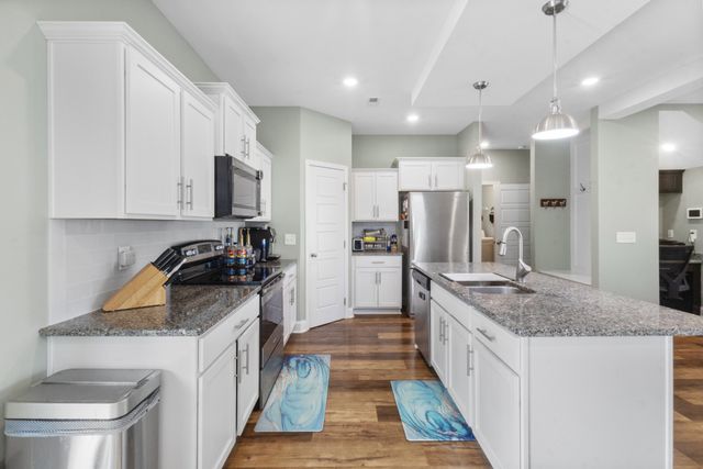 116 Eagles Perch Ln, Clarksville, TN 37040