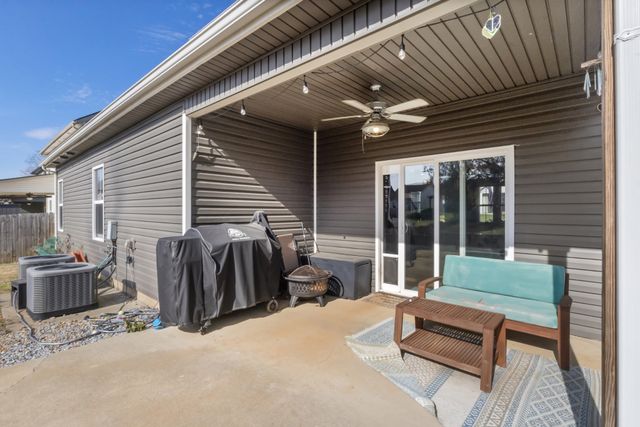 116 Eagles Perch Ln, Clarksville, TN 37040