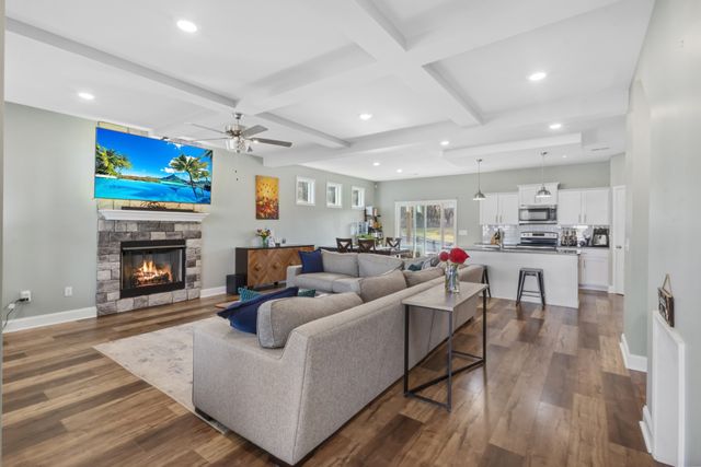 116 Eagles Perch Ln, Clarksville, TN 37040