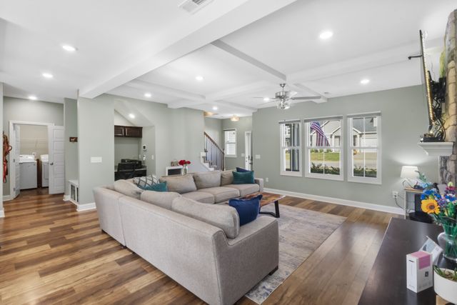 116 Eagles Perch Ln, Clarksville, TN 37040