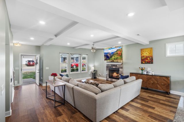 116 Eagles Perch Ln, Clarksville, TN 37040