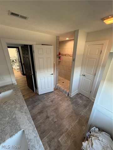 2257 City View Drive, Cleveland, OH 44113