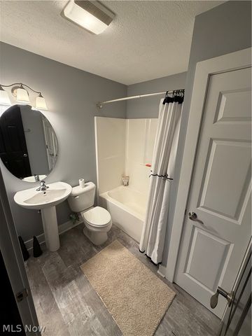 2257 City View Drive, Cleveland, OH 44113