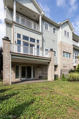 2257 City View Drive, Cleveland, OH 44113
