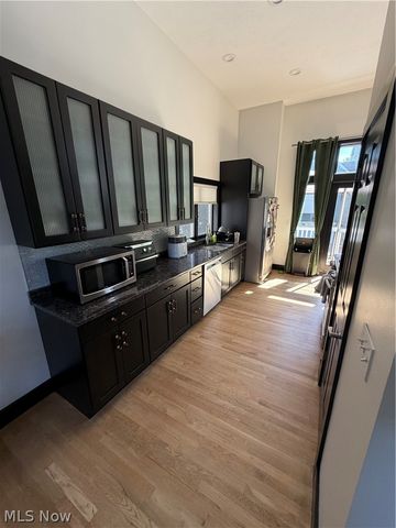 2257 City View Drive, Cleveland, OH 44113
